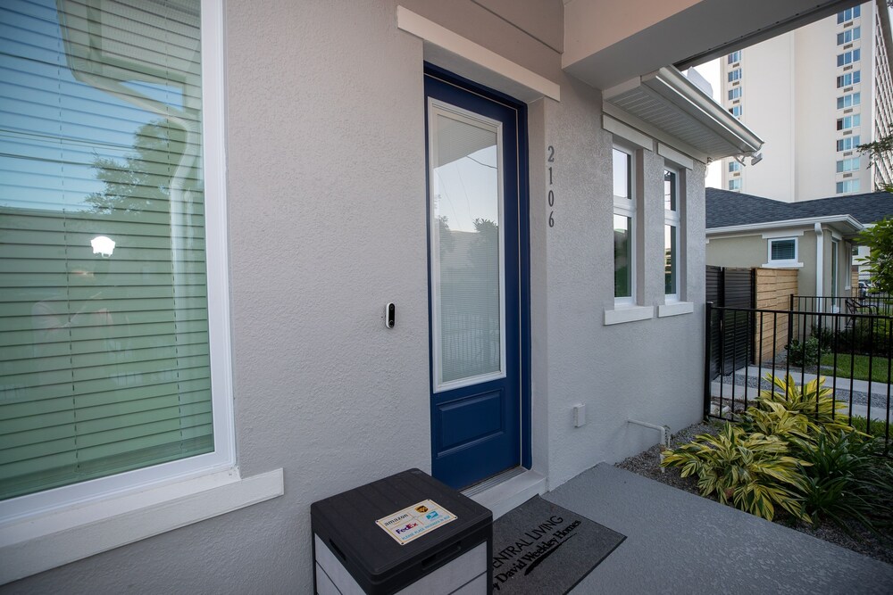 Newly Constructed Modern Pet Friendly Zen Home W/ Private Home Theater & Hot Tub! 1 Bedroom Home by RedAwning