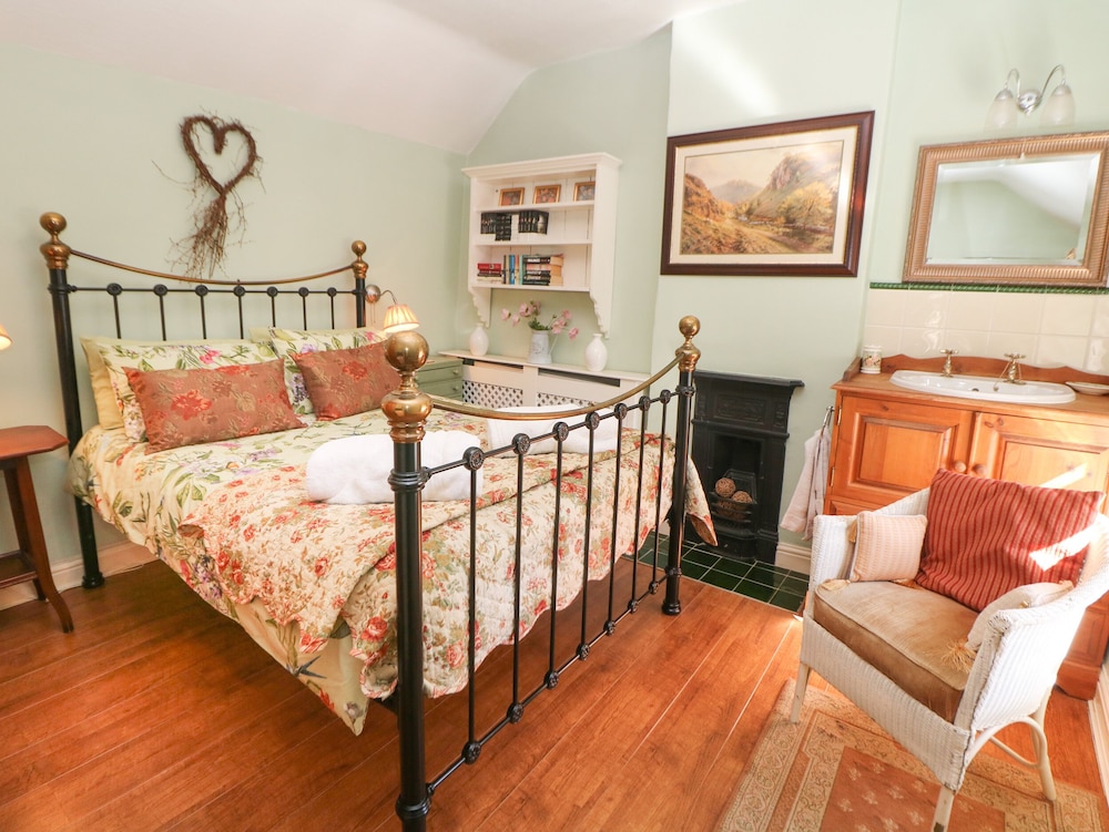 Clematis Cottage view 2