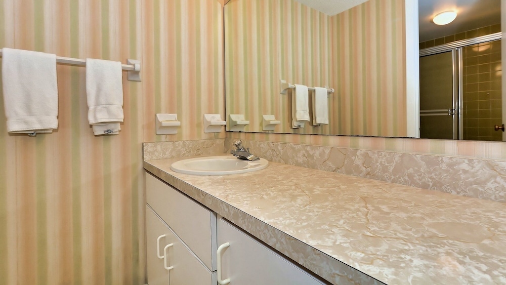 Anchorage Resort 3rd Floor Two Bedroom Condo with Beach Access 2 Condo