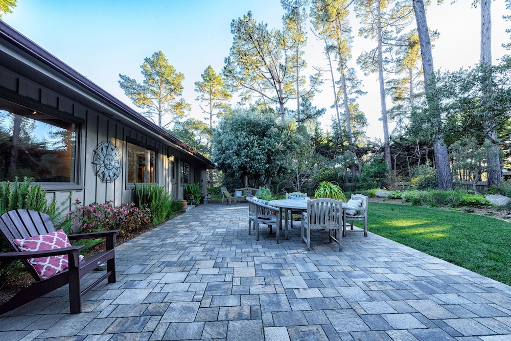 Lx47: Pebble Garden Retreat Home With Modern Kitchen view 4