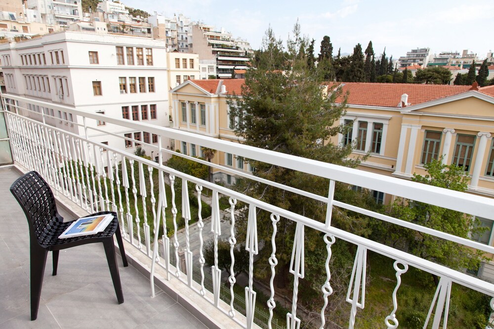 Apartment with Lovely View At Kolonaki