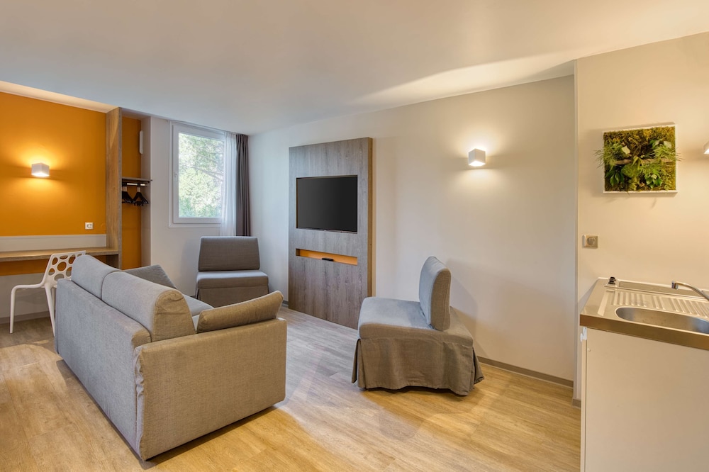 Lattes Vacations - Best Western Hotelio Montpellier Sud - Property Image 11