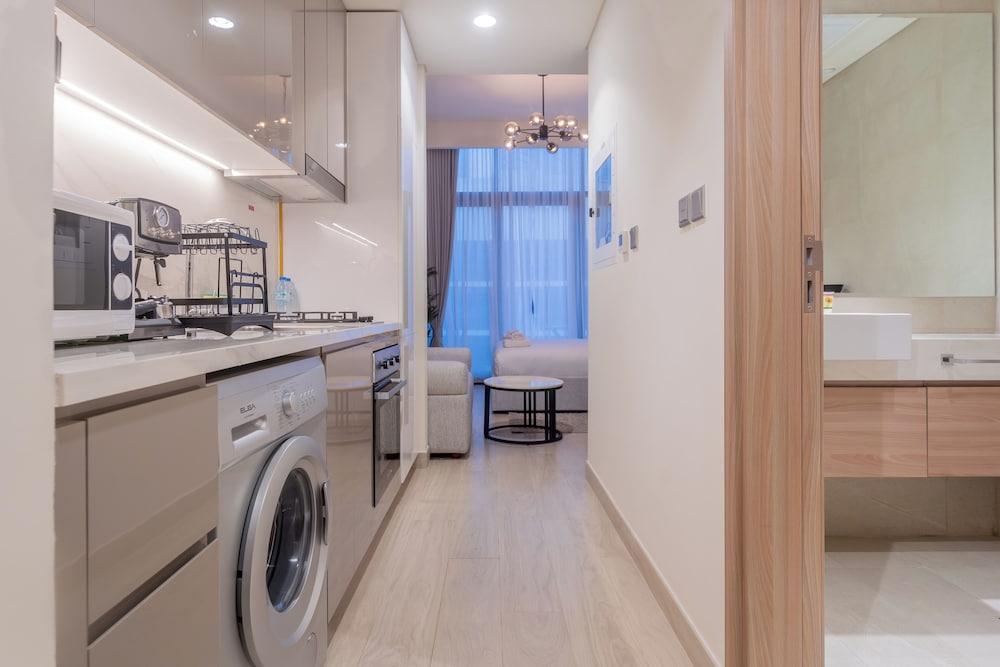 Chic Studio Retreat in Meydan City