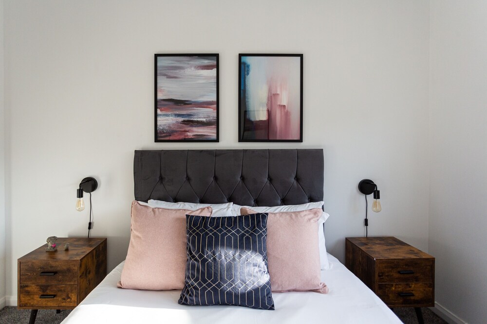 The Central Flat 4 view 2
