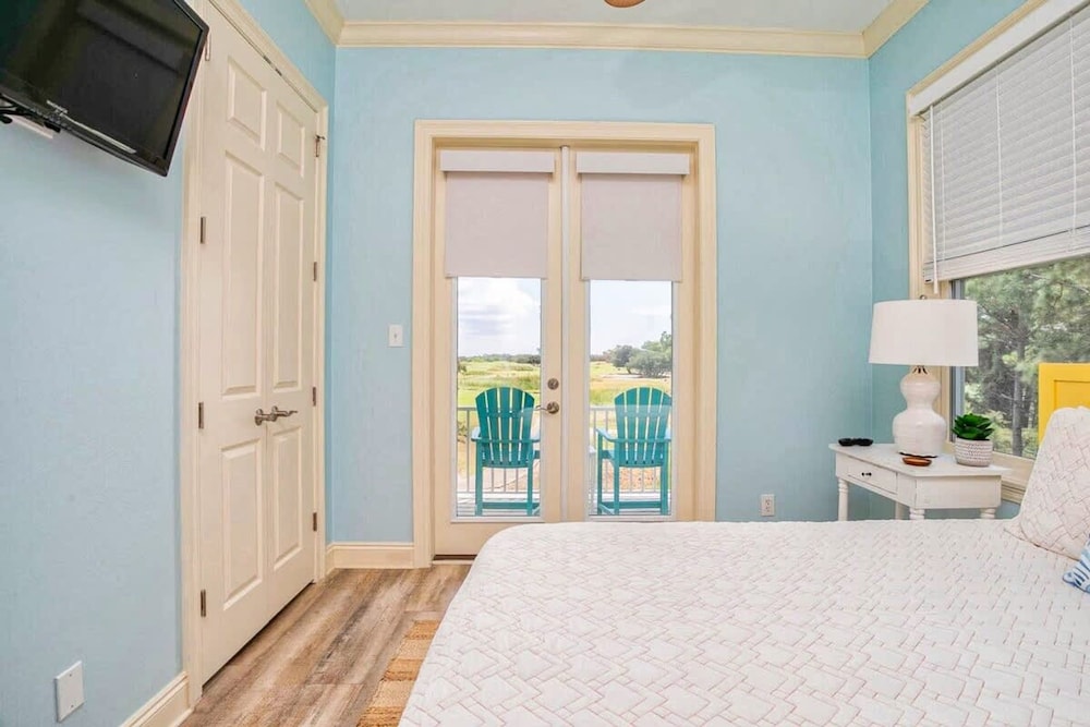 Gulf Shores Hideaway Walk to Waves Pool Golf Views