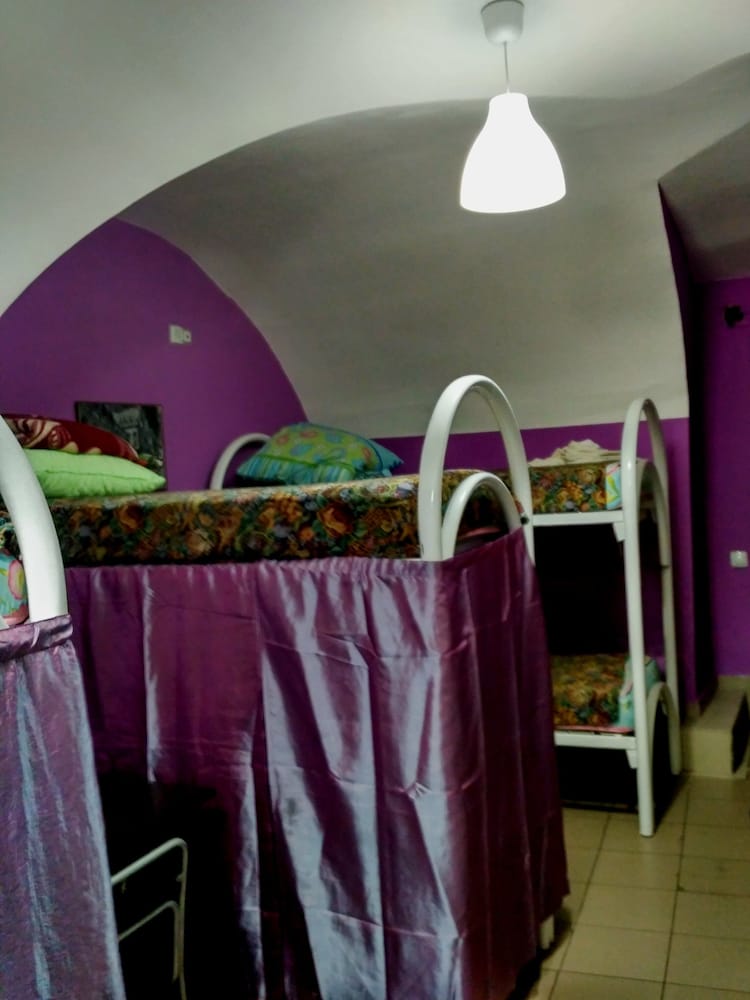 JUNGLE - Hostel