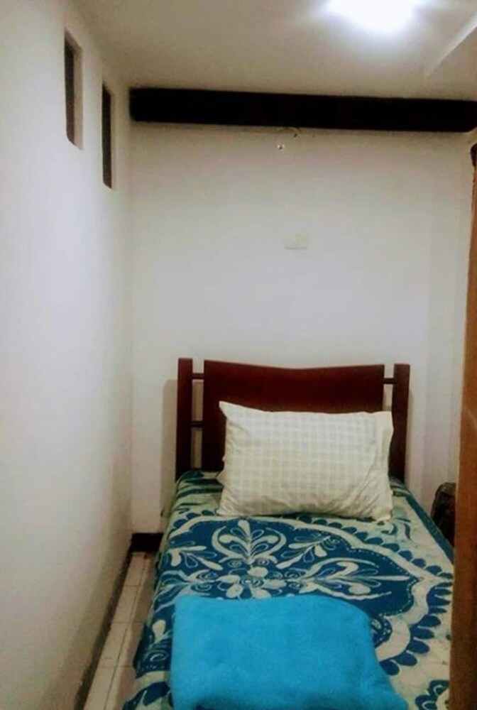 Kfe L Hostel