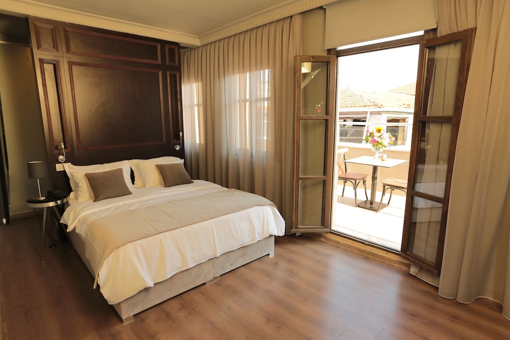 Ferman Pera - Image 38