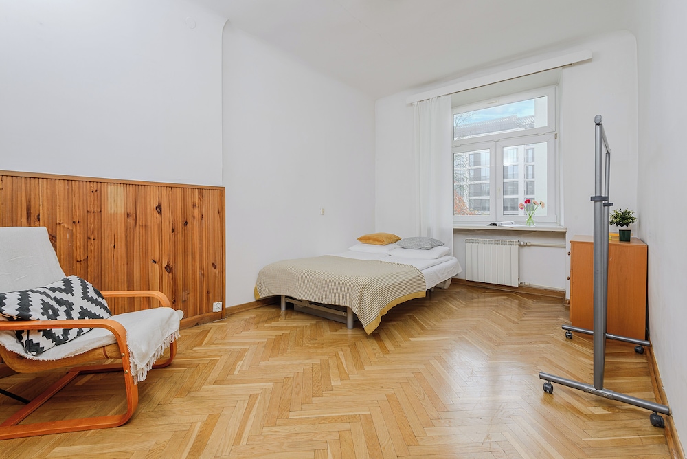 ShortStayPoland Szara B170