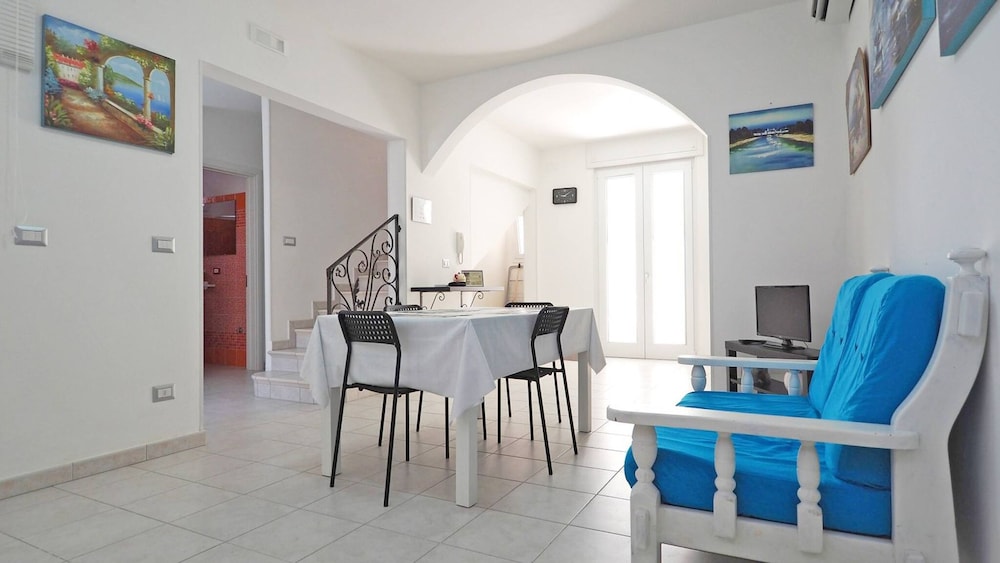 Villa Sacher Sleeps 12 Just 100 Metres From the sea