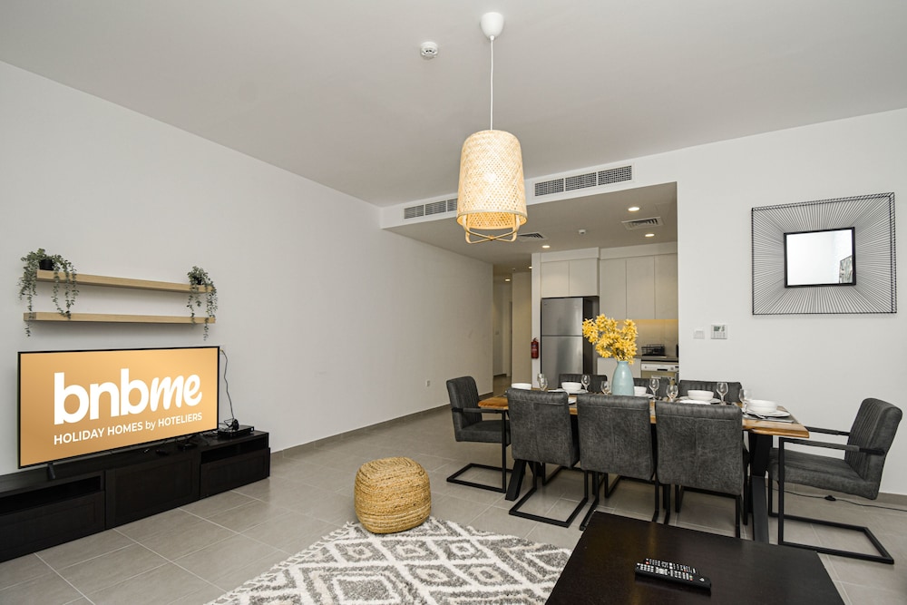 Elegant 3 BR Dubai South