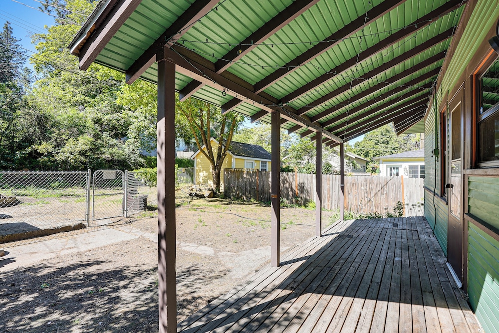 2 Mi to Downtown Spokane: Nurse-ready Rental