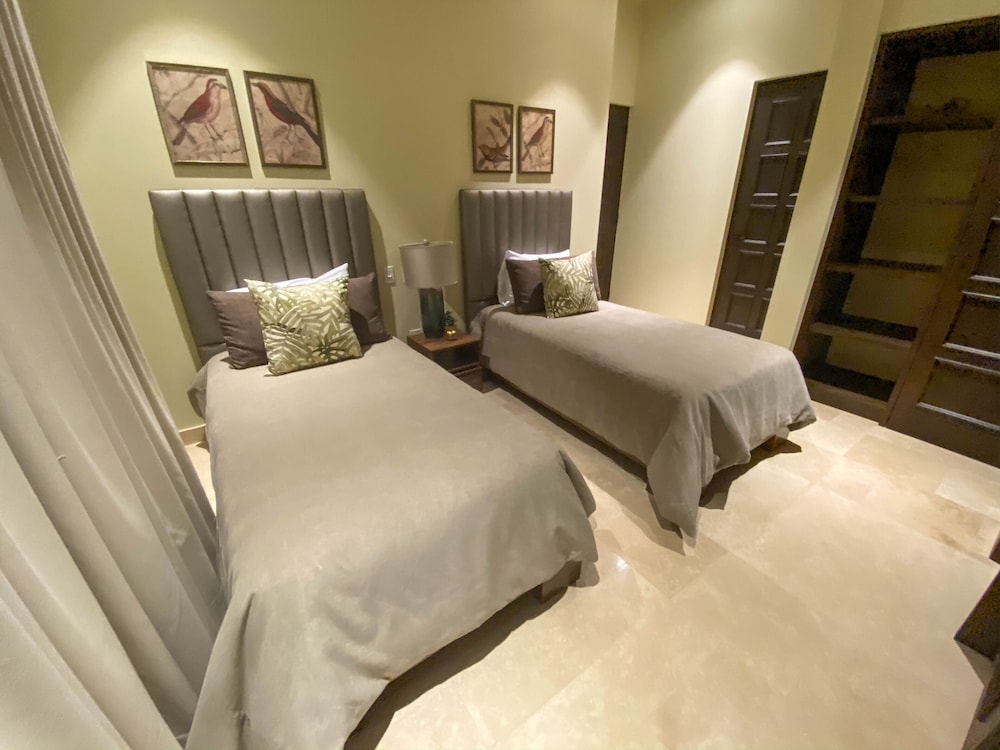 Quivira Los Cabos Condos & Homes - Vacation Rentals