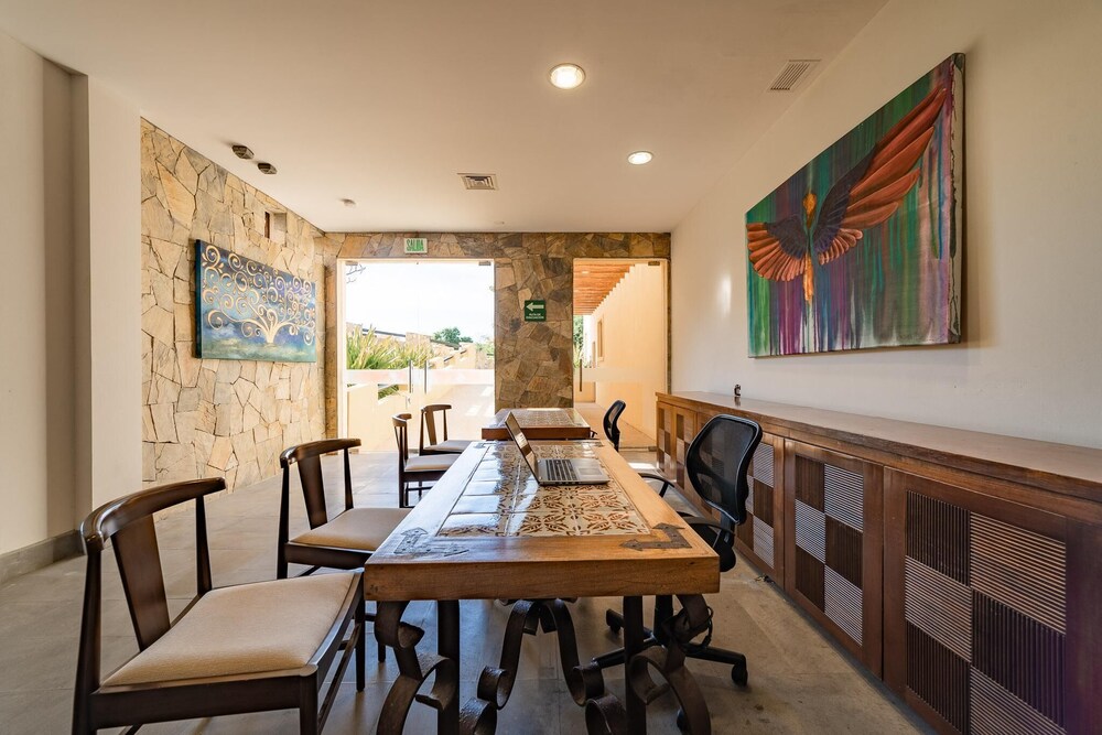 meeting & event spaces