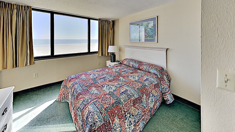 Sands Beach Club 123 2 Bedroom Condo