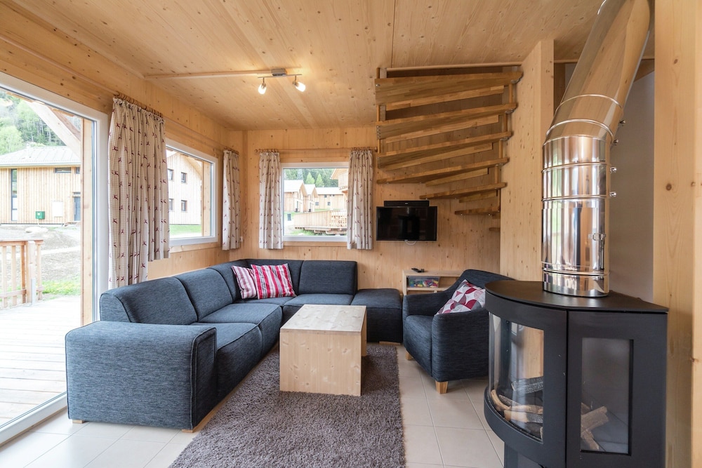 Attractive Chalet With hot tub