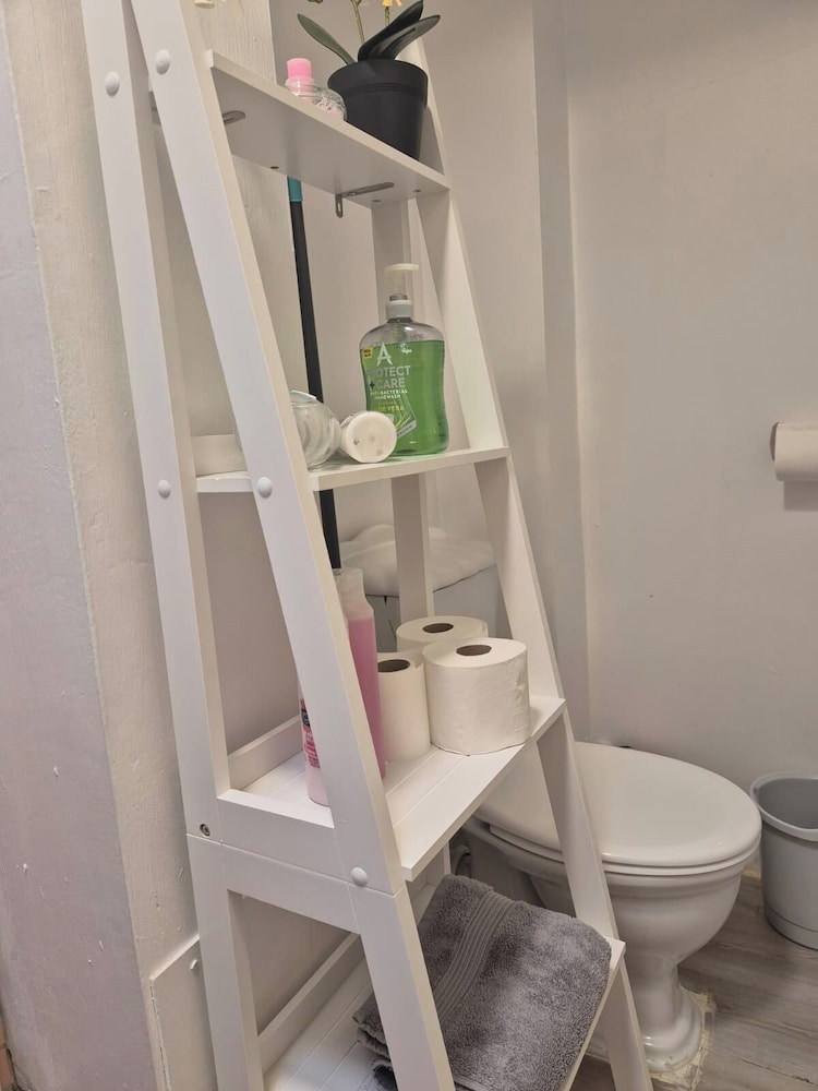 1 Bed-sleeps 2-city Centre-no Free Parking