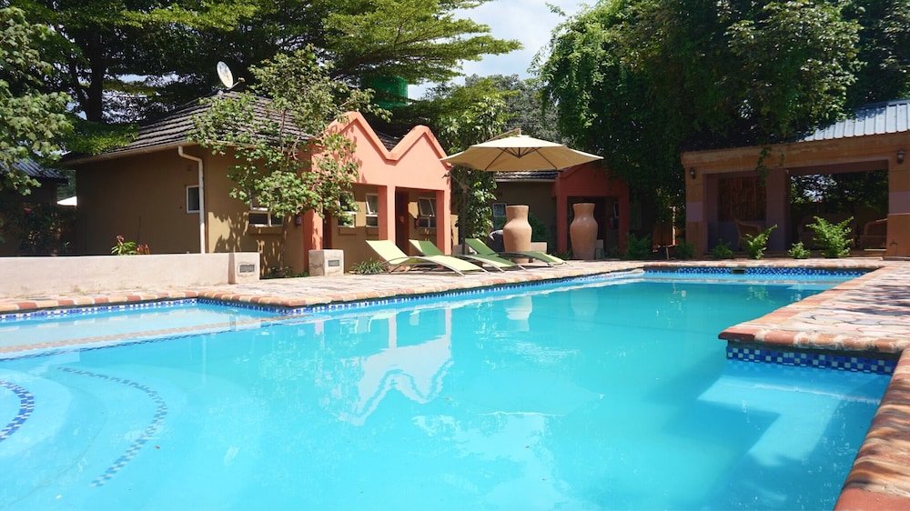 Tasha Lodge and Tours