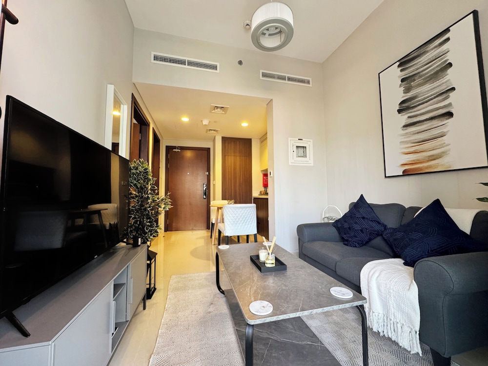 Damac Reva Residences 808