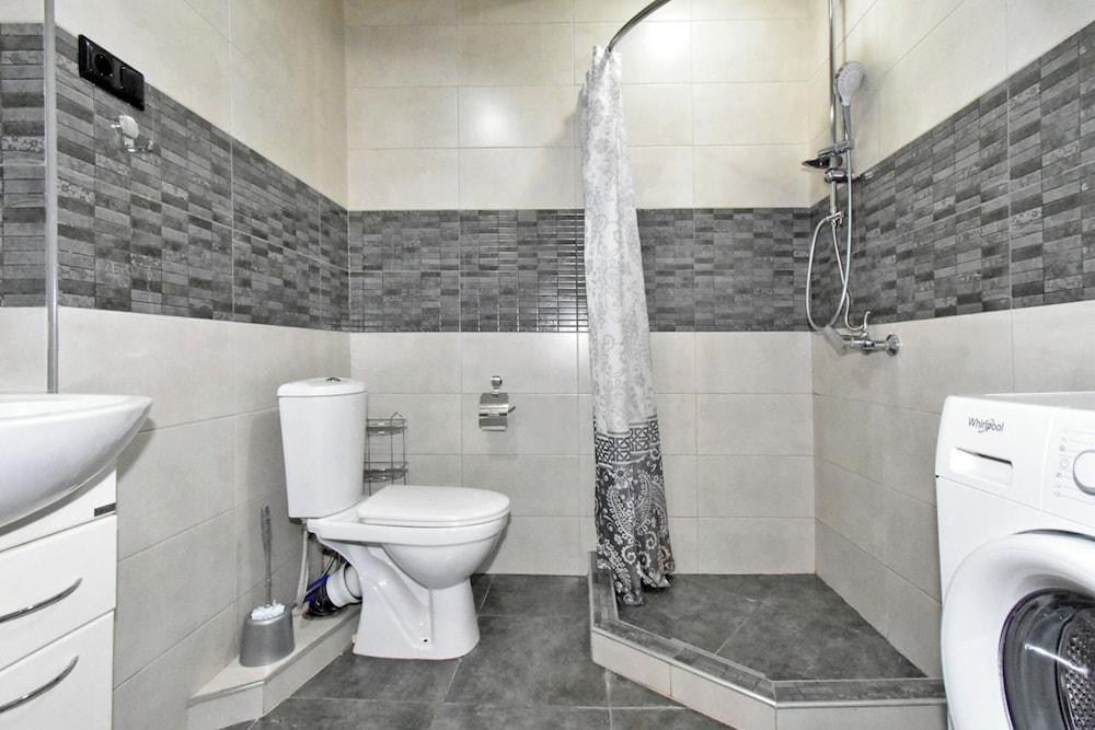 Apartment in Teryan street