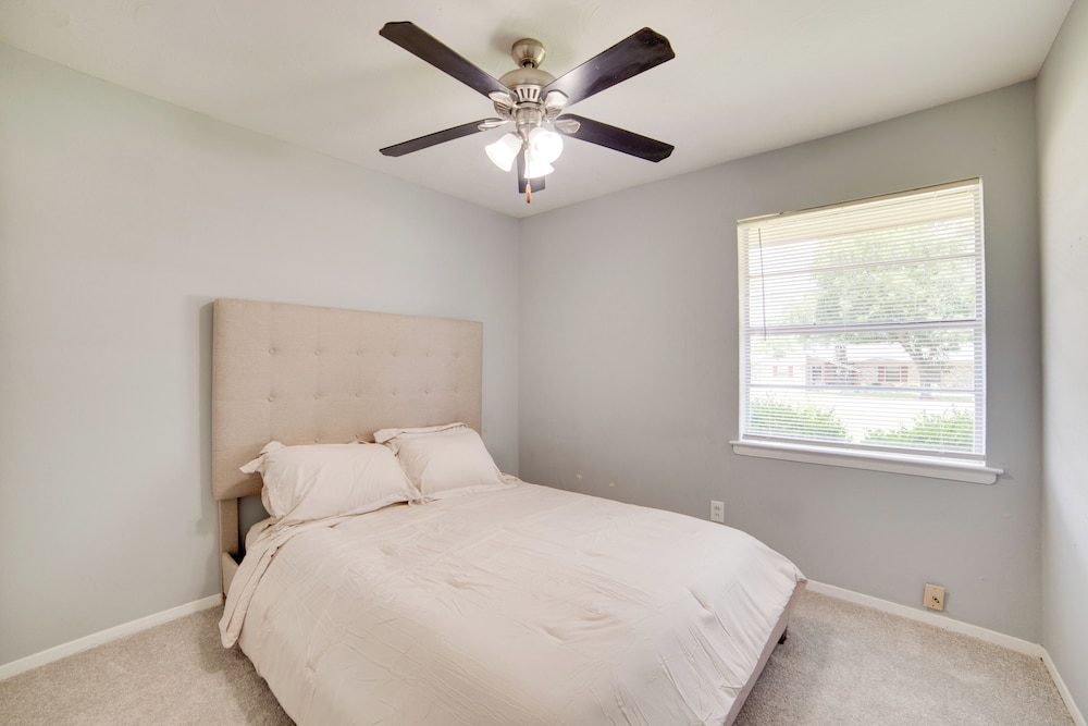 Pet-friendly Sachse Home: Large Fenced Yard