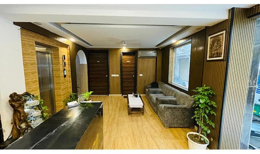 Hotel HSP Suites - Near IGI Airport - New Delhi