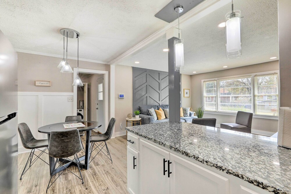 Decatur Home w/ Yard, 13 Mi to Downtown Atlanta! view 3