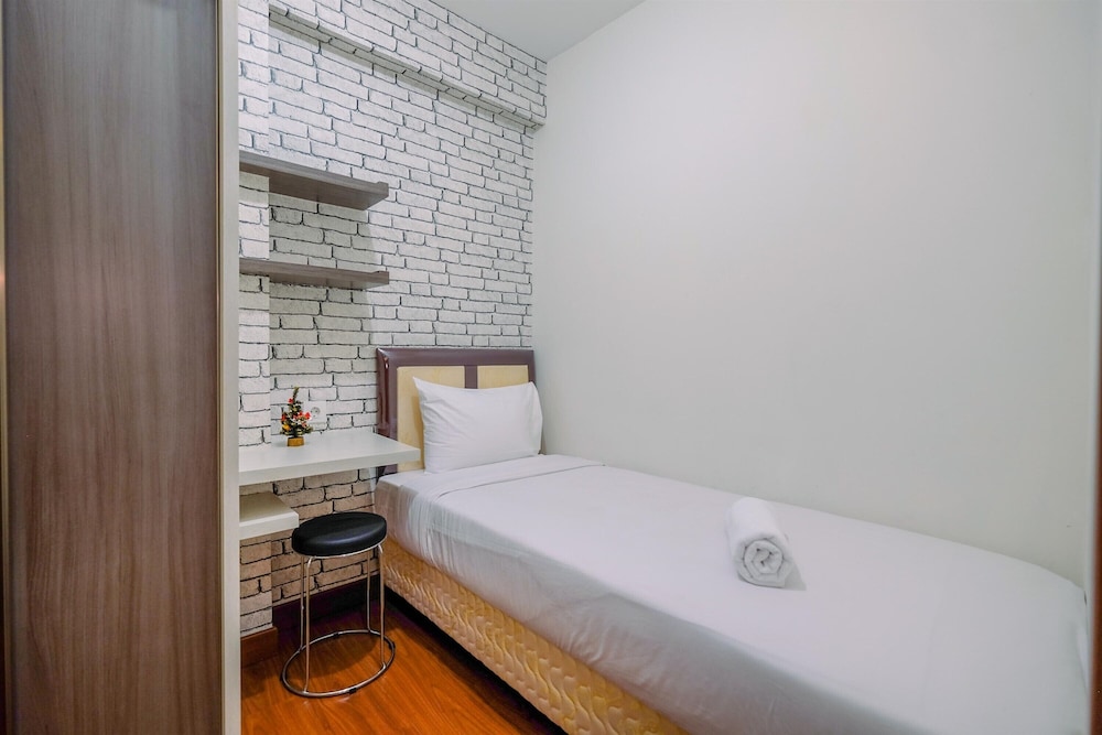 Minimalist and Cozy Stay 2BR at Podomoro Golf View Apartment