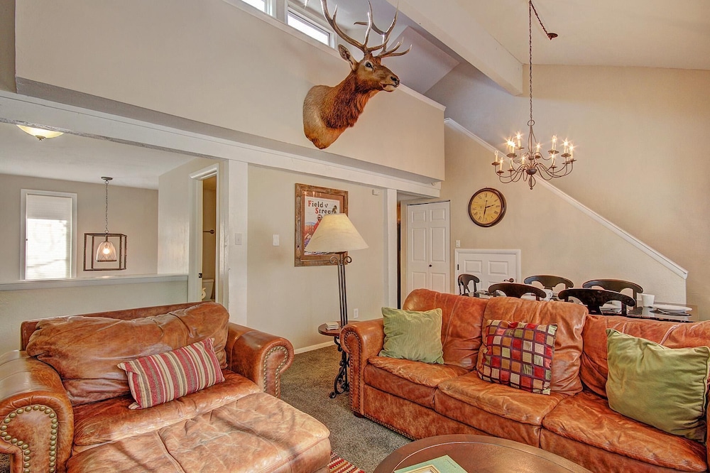 Lances West 7 2 Bedroom Condo by RedAwning