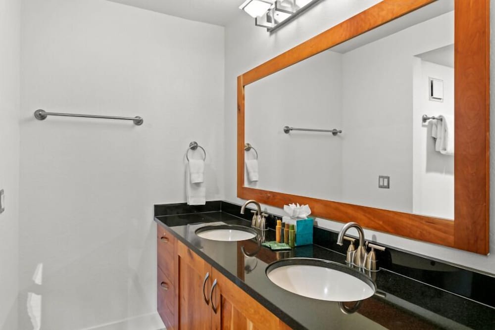 107 - Three Bedroom with Spa Ridgepoint 3 Condo