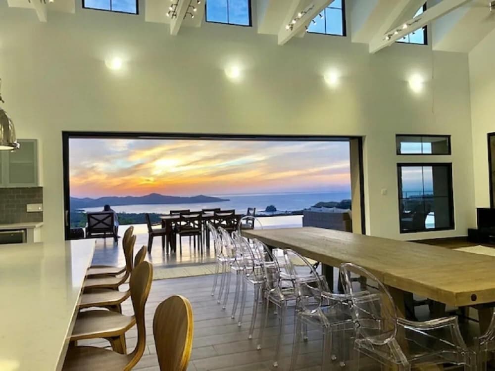 Playa Flamingo Designer Home With Spectacular 180 Ocean Views - Casa DEL MAR