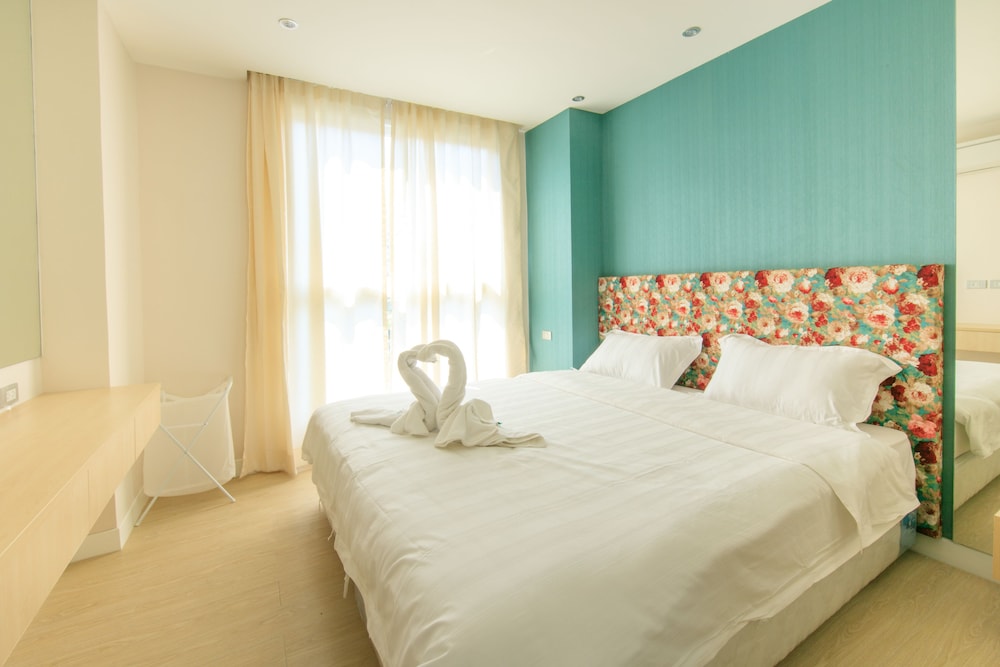 Grande Caribbean Condotel by Narintorn