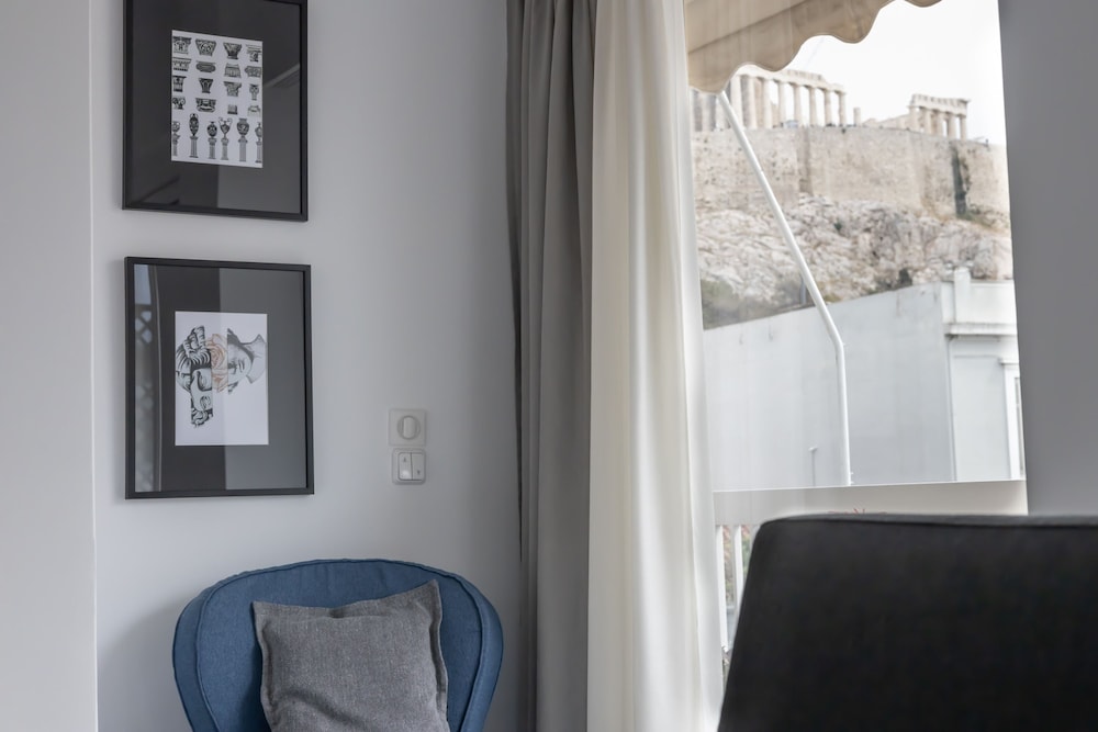 Massive 2-apartment Combo Unbeatable Acropolis Views Sleeps 9