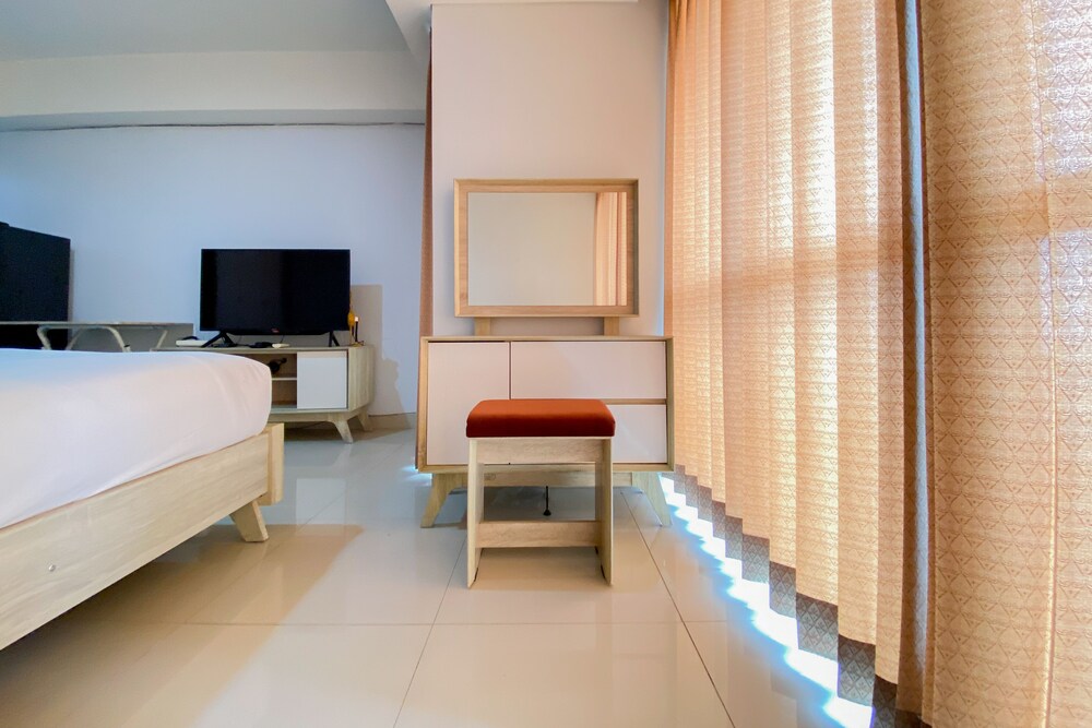Modern Look Studio Apartment At H Residence view 4