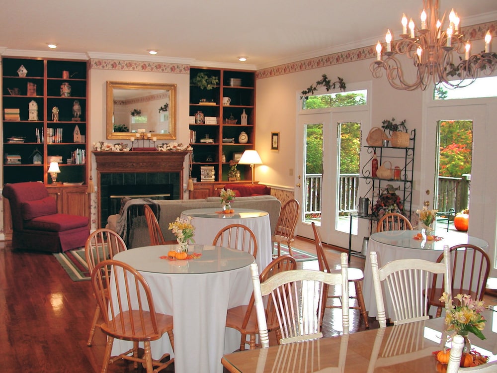 Monterey Vacations - Garden Inn Bed  Breakfast at Bee Rock - Property Image 58