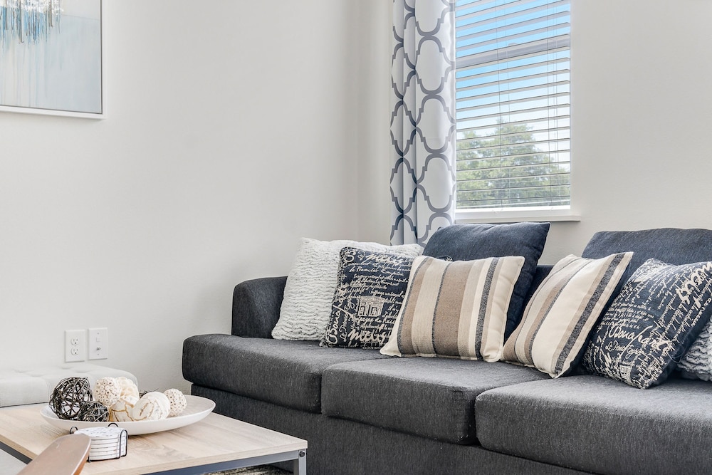 Downtown Modern Bungalow