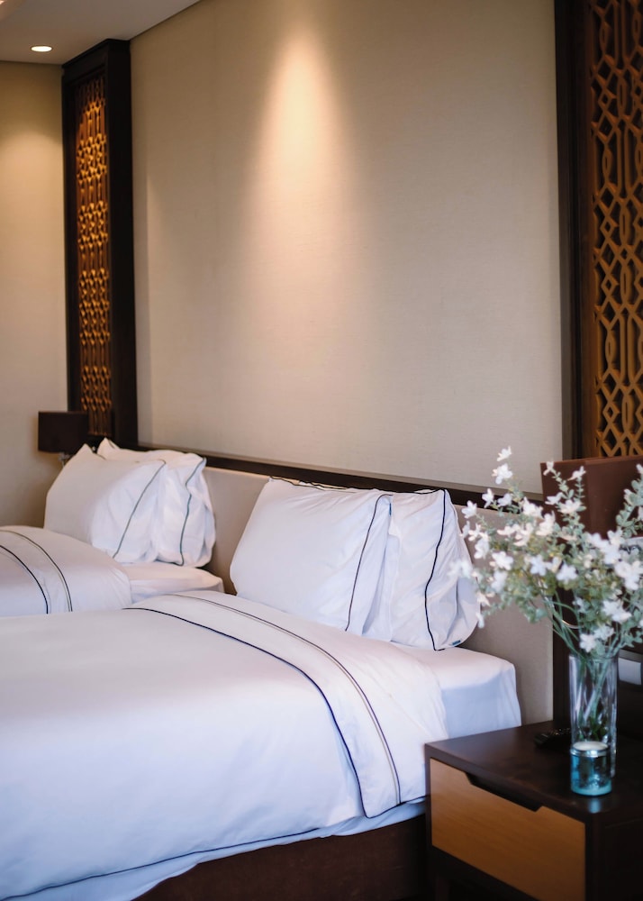 The Palm Nest Cam Ranh Pool Villa
