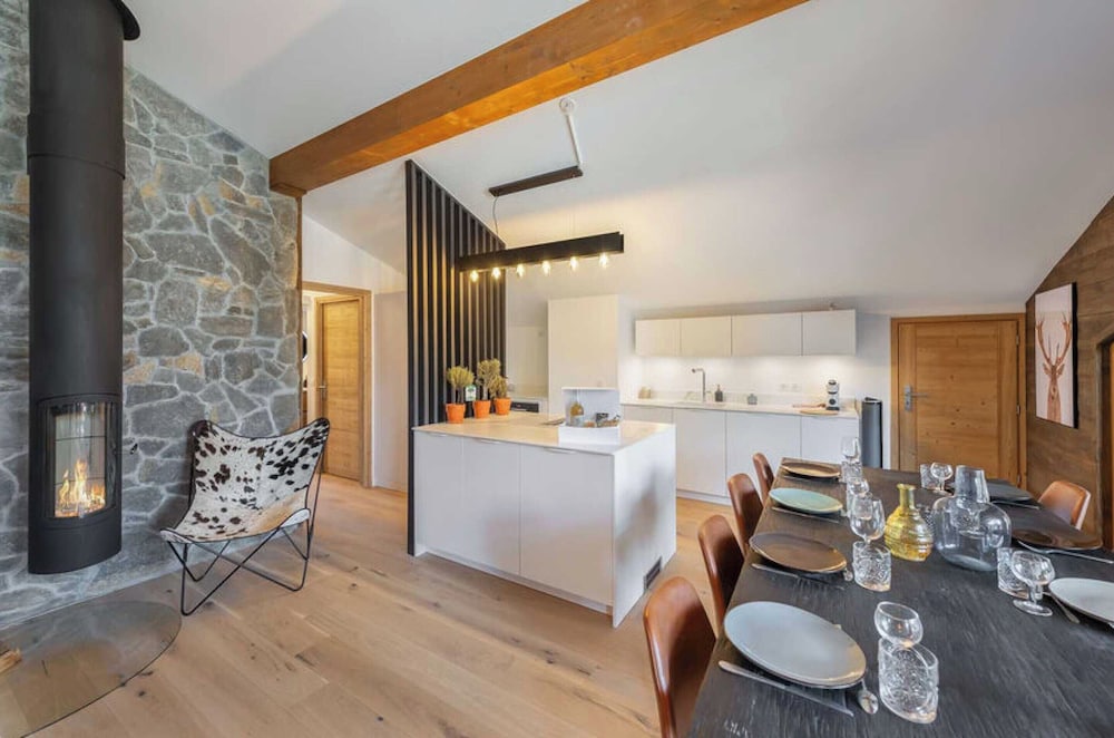 4 Bedroom Duplex With Large Balcony and Parking