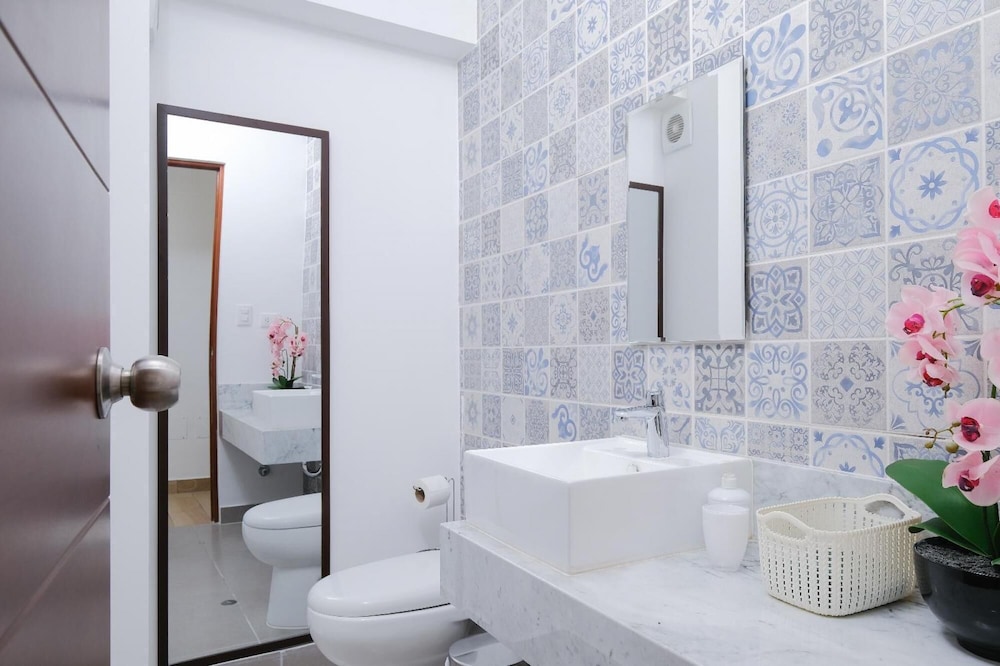 Spectacular 3BR 2BA Parking