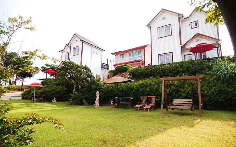 Taean Mongsanpo Pension view 4