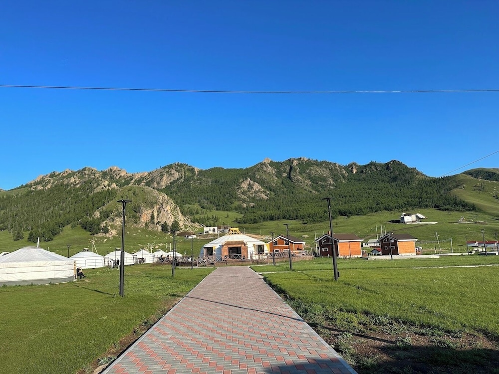 Khumug Tour Resort