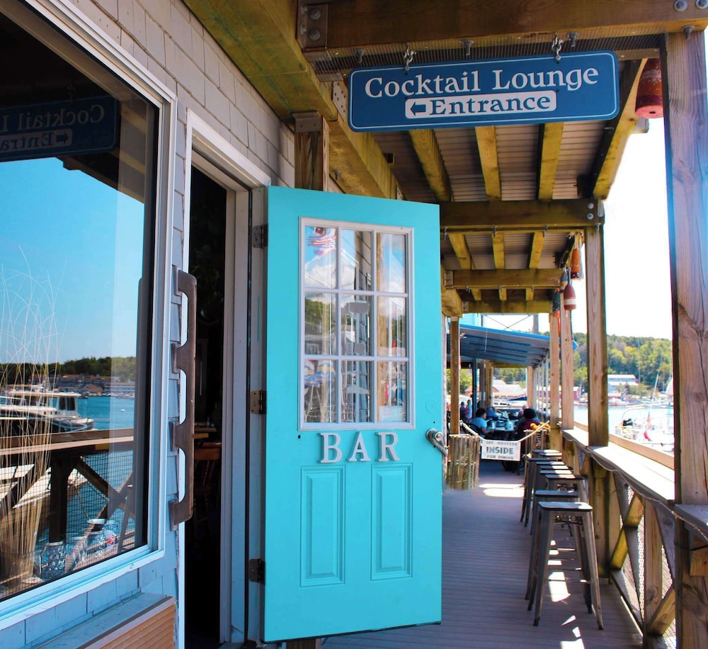 Fishermans Wharf Inn