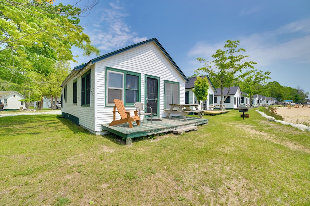 Fish, Boat & Relax: Lakefront Cedarville Cabin