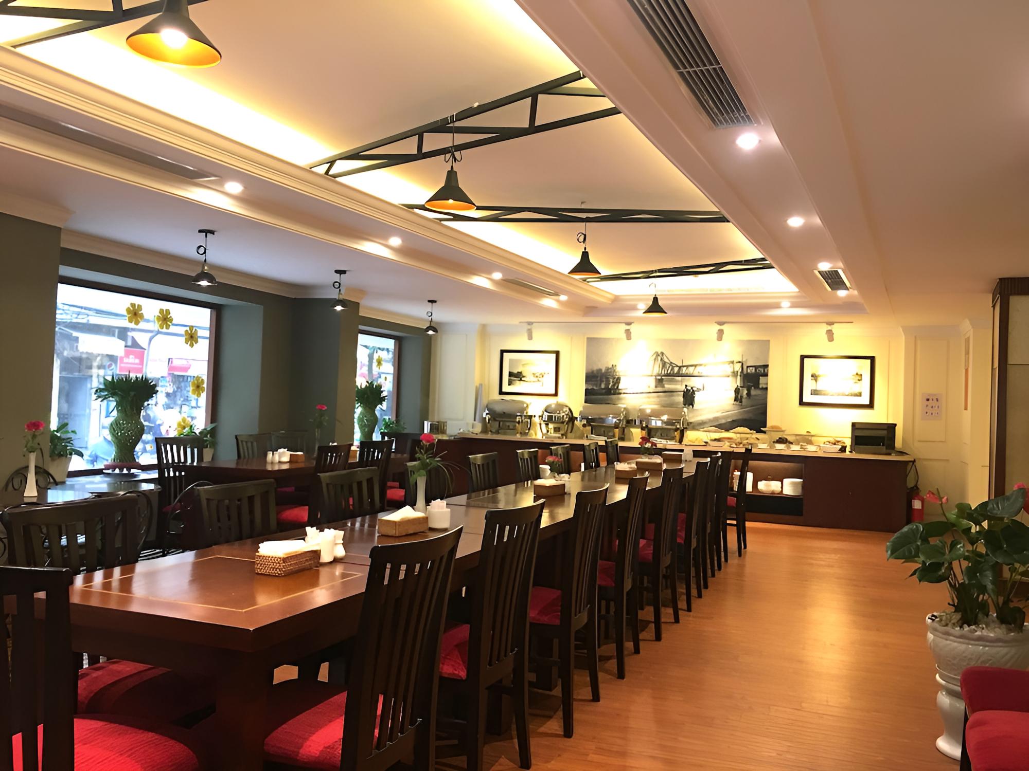 Mon Regency Hotel