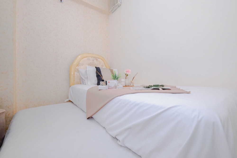 Strategic 2Br Apartment At Green Pramuka City