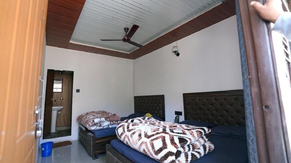 Mandakini Valley Resort