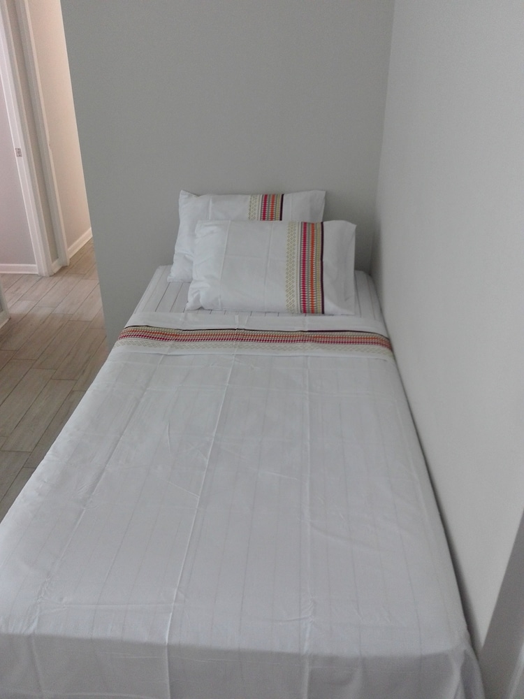 Apart Hotel Reina Victoria Carmen