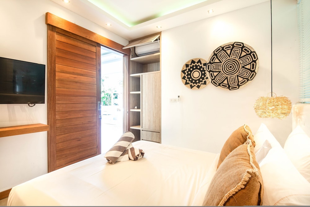 Niko 2 R New Villa Close to Finns Beach Club