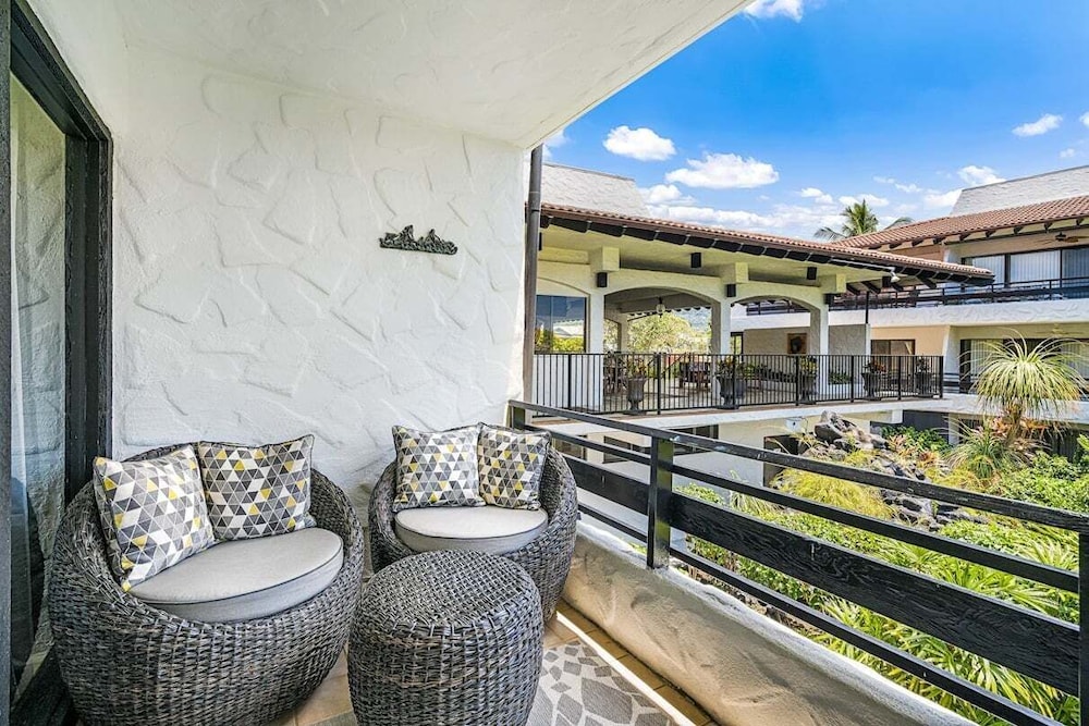 Great Location - Modern Island Condo - Vrkcv
