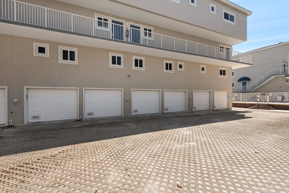 Starboard Village 423